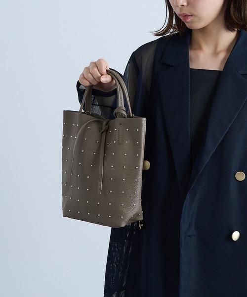 MARLON FIRENZE(マーロンフィレンツェ)の「【MARLON FIRENZE】イタリアンレザー スタッズトートバッグ(トートバッグ・レディース・グレイッシュベージュ/ブラック・FREE)」の22枚目の写真
