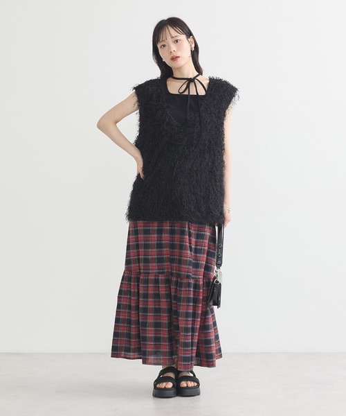 earth music&ecology(アースミュージックアンドエコロジー)の「ふさふさベスト(ベスト・レディース・アイボリー/グレイッシュベージュ/ブラック・FREE)」の15枚目の写真