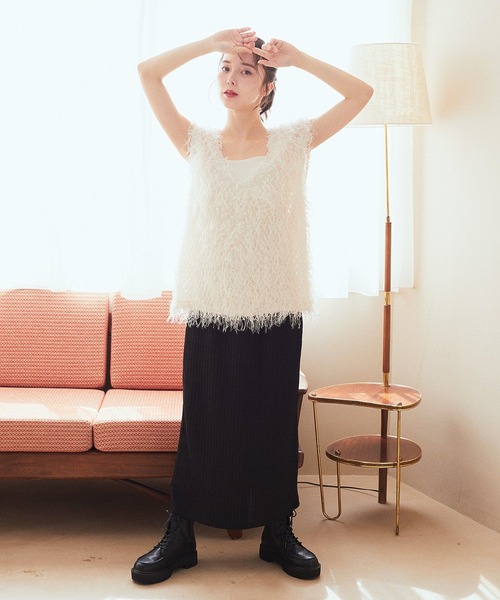 earth music&ecology(アースミュージックアンドエコロジー)の「ふさふさベスト(ベスト・レディース・アイボリー/グレイッシュベージュ/ブラック・FREE)」の10枚目の写真