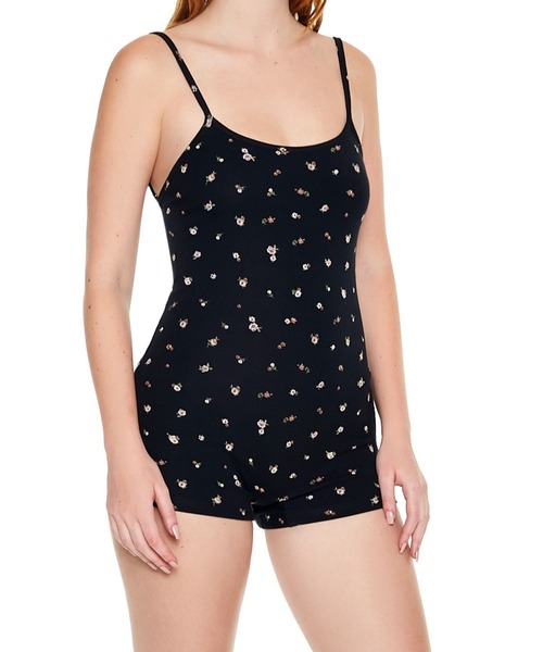FOREVER 21(フォーエバー トゥエンティーワン)の「小花柄スパンミニオールインワン(サロペット/オーバーオール・レディース・ブラック・SMALL/MEDIUM)」の1枚目の写真