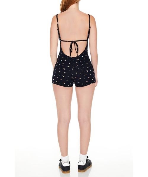 FOREVER 21(フォーエバー トゥエンティーワン)の「小花柄スパンミニオールインワン(サロペット/オーバーオール・レディース・ブラック・SMALL/MEDIUM)」の5枚目の写真