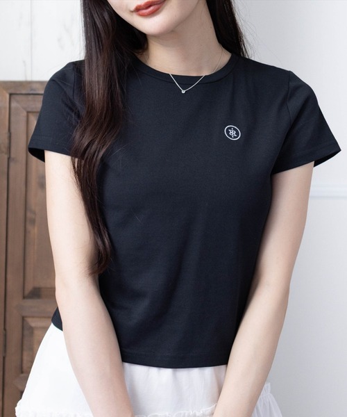 clear（クリア）の「ワンポイント刺繍入りTシャツ[大人 カジュアル 半袖]（Tシャツ/カットソー・レディース・ブラック/オフホワイト・F）」の2枚目の写真