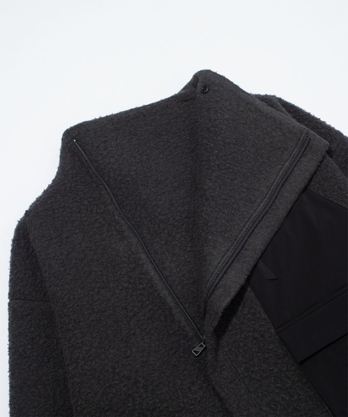 F/CE. （エフシーイー）の「F/CE. NAPPING WOOL ASYMMETRY SHORT JACKET / エフシーイー  ナッピング ウール アシンメトリー ショート ジャケット（ブルゾン・メンズ・チャコール/ブラック・SMALL）」の7枚目の写真