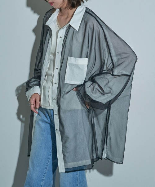 MAISON BREEZE reveur(メゾンブリーズレヴール)の「【MAISON BREEZE reveur】オーバーチュールルーズシャツ trc(シャツ/ブラウス・レディース・ブラック/オフホワイト・FREE)」の2枚目の写真