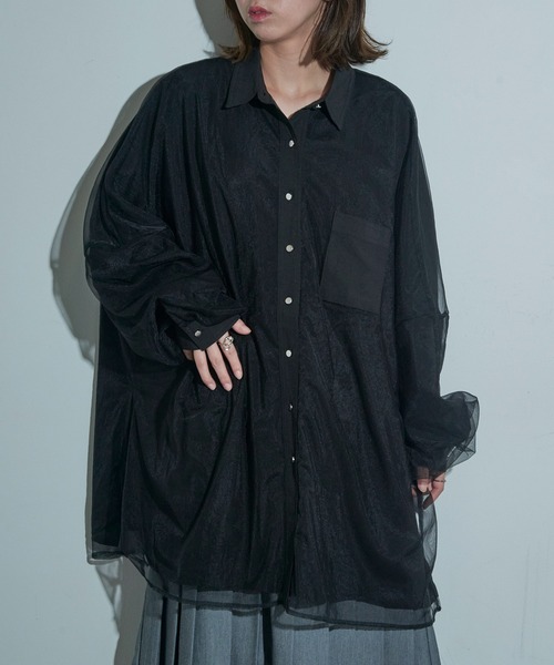MAISON BREEZE reveur(メゾンブリーズレヴール)の「【MAISON BREEZE reveur】オーバーチュールルーズシャツ trc(シャツ/ブラウス・レディース・ブラック/オフホワイト・FREE)」の1枚目の写真