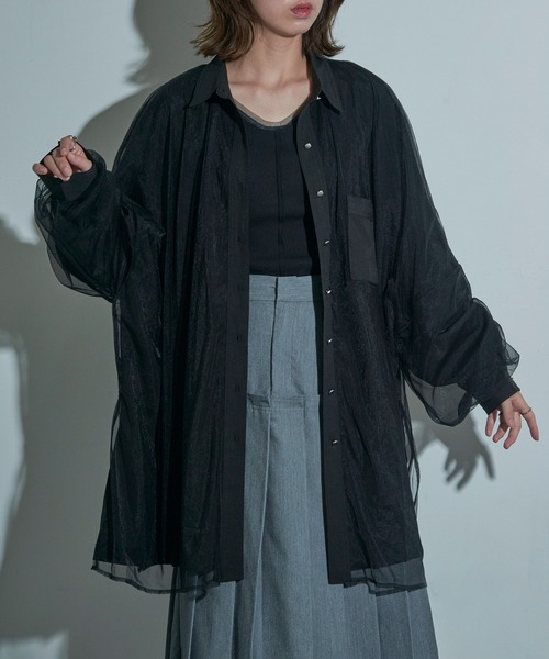 MAISON BREEZE reveur(メゾンブリーズレヴール)の「【MAISON BREEZE reveur】オーバーチュールルーズシャツ trc(シャツ/ブラウス・レディース・ブラック/オフホワイト・FREE)」の6枚目の写真