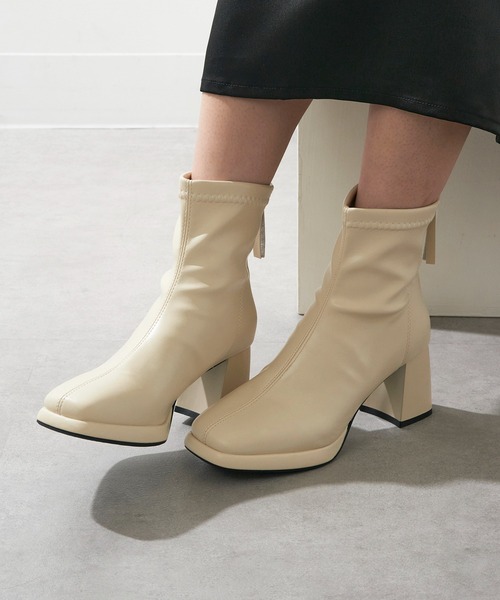 SETUP7(セットアップセブン)の「【SETUP7】スクエアトゥ ショートヒールブーツ 太ヒール バックジップ KNF-TP(ブーツ・レディース・ブラック/アイボリー・39/38/37/36)」の2枚目の写真