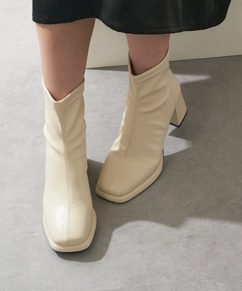 SETUP7(セットアップセブン)の「【SETUP7】スクエアトゥ ショートヒールブーツ 太ヒール バックジップ KNF-TP(ブーツ・レディース・ブラック/アイボリー・39/38/37/36)」の7枚目の写真