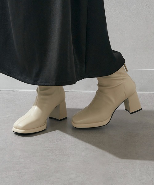 SETUP7(セットアップセブン)の「【SETUP7】スクエアトゥ ショートヒールブーツ 太ヒール バックジップ KNF-TP(ブーツ・レディース・ブラック/アイボリー・39/38/37/36)」の9枚目の写真