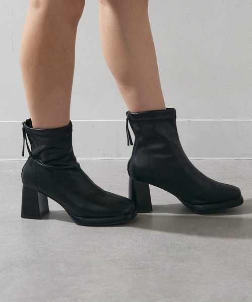 SETUP7(セットアップセブン)の「【SETUP7】スクエアトゥ ショートヒールブーツ 太ヒール バックジップ KNF-TP(ブーツ・レディース・ブラック/アイボリー・39/38/37/36)」の3枚目の写真