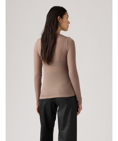 Levi's(リーバイス)の「Levi's/リーバイス シアー ロングスリーブ レイヤードTシャツ(Tシャツ/カットソー・レディース・ベージュ・M/S/XS)」の5枚目の写真