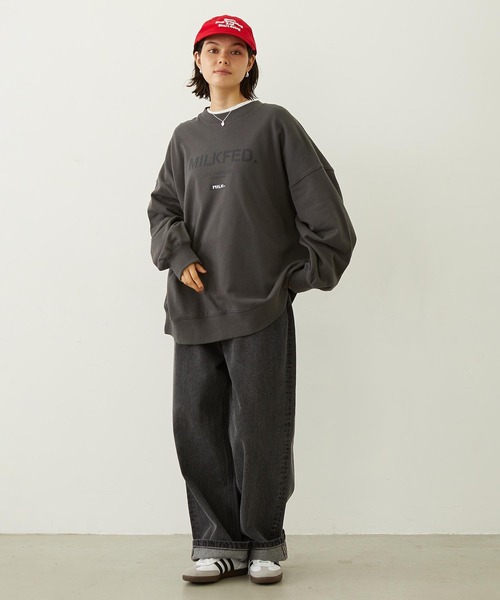 MILKFED.（ミルクフェド）の「STENCIL AND BAR LOGO BIG SWEAT TOP（スウェット・レディース・アッシュ/チャコール/ブラウン/ライトブルー・S/M）」の8枚目の写真