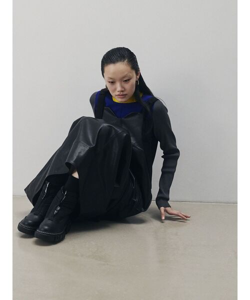 UN3D.（アンスリード）の「FAKE LEATHER COCOON SK / フェイクレザーコクーンスカート（スカート・レディース・グレー/ブラック・38/36）」の5枚目の写真