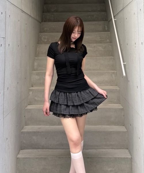 Lae(レイ)の「ティアードレースミニスカート(スカート・レディース・ブラック/ホワイト・MEDIUM/SMALL)」の6枚目の写真