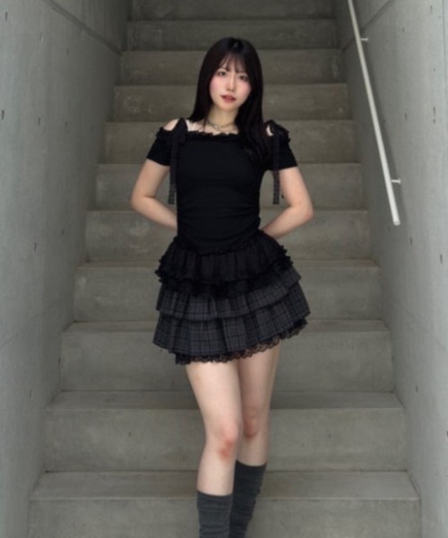Lae(レイ)の「ティアードレースミニスカート(スカート・レディース・ブラック/ホワイト・MEDIUM/SMALL)」の9枚目の写真