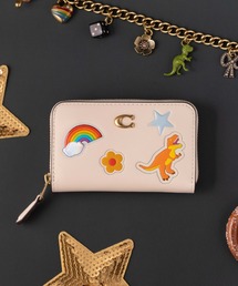 COACH(コーチ)のエッセンシャル スモール ジップ アラウンド カード ケース・ステッカー プリント(ミニ財布)(財布)