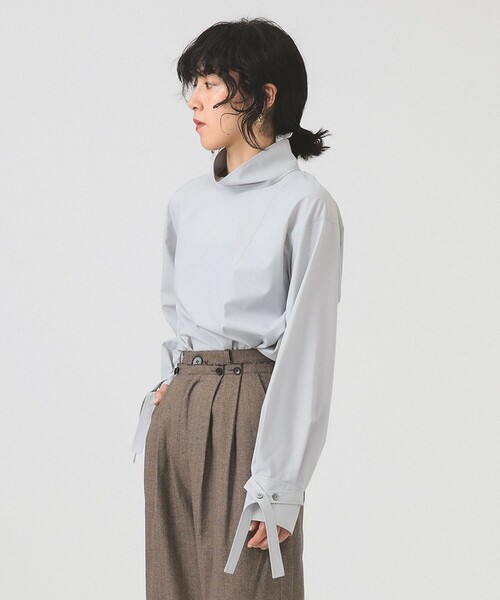 Ray BEAMS(レイビームス)の「RBS / ベルトカフス ハイネック ブラウス(シャツ/ブラウス・レディース・ライトグレー/ブラック・ONE SIZE)」の5枚目の写真