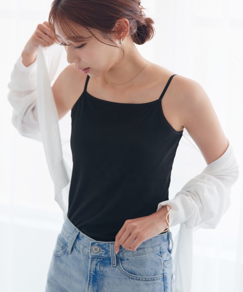 Ahr.(アール)の「【ノンワイヤーでもキレイシルエットキープ】カップ付きキャミソール ブラトップ/basic(キャミソール・レディース・モスグリーン/グレイッシュベージュ/ブラック・M-L/L-XL/S-M)」の2枚目の写真