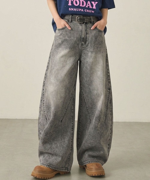 Snap club(スナップクラブ)の「【Snap club】ヴィンテージ加工ワイドカーブデニムパンツ(デニムパンツ・レディース・スミクロ/インディゴブルー/ブラウン/ライトブルー/グレー・L/M/S)」の3枚目の写真
