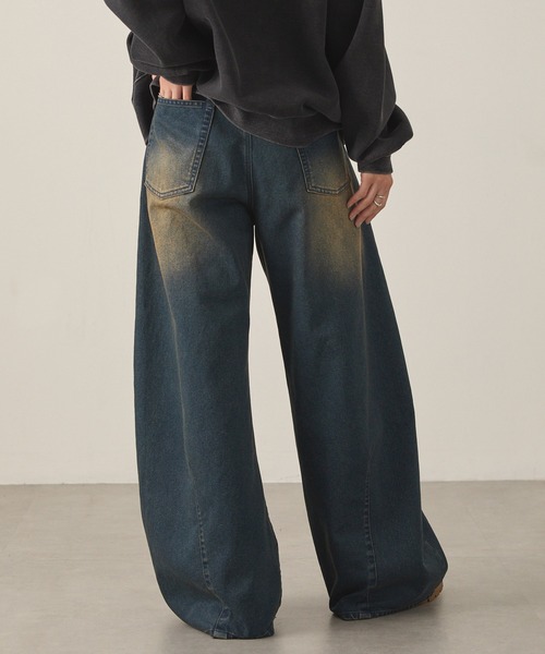 Snap club(スナップクラブ)の「【Snap club】ヴィンテージ加工ワイドカーブデニムパンツ(デニムパンツ・レディース・スミクロ/インディゴブルー/ブラウン/ライトブルー・L/M/S)」の9枚目の写真