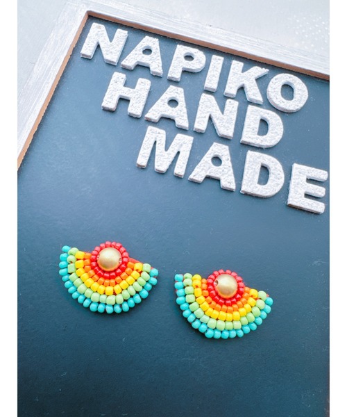 tone（トーン）の「【NAPIKO】半円型♡シンプル☆ビーズアクセサリー◇マルチ/ピアス(MA)（ピアス（両耳用）・レディース・マルチ・FREE）」の3枚目の写真
