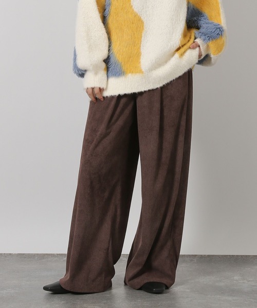 LAKOLE（ラコレ）の「コーデュロイタックパンツ / 593436（その他パンツ・レディース・ブラウン/パープル/ライトベージュ/ブラック・MEDIUM/LARGE）」の2枚目の写真