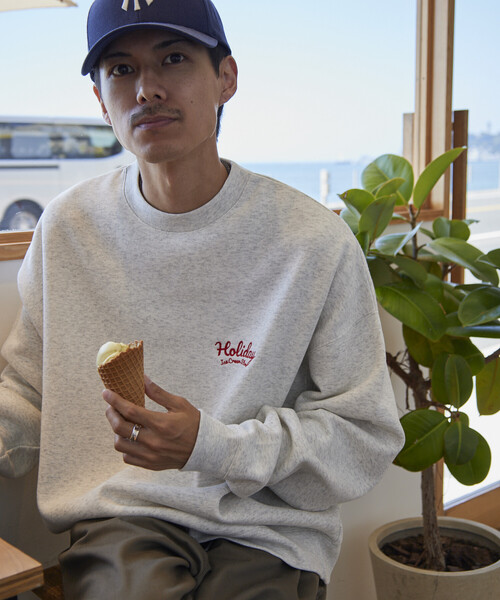 FREAK'S STORE（フリークスストア）の「限定展開 HOLIDAY ICECREAM×FREAK'S STORE/ホリデーアイスクリーム 別注 ビッグシルエット バックプリント クルーネックスウェット/裏起毛（Tシャツ/カットソー・メンズ・ブラック/グレー/ピンク/グリーン・SMALL/MEDIUM/LARGE）」の16枚目の写真