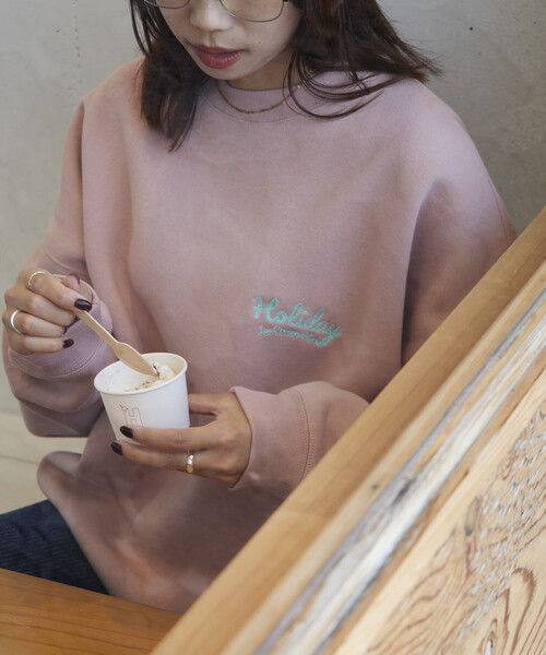 FREAK'S STORE（フリークスストア）の「限定展開 HOLIDAY ICECREAM×FREAK'S STORE/ホリデーアイスクリーム 別注 ビッグシルエット バックプリント クルーネックスウェット/裏起毛（Tシャツ/カットソー・メンズ・ブラック/グレー/ピンク/グリーン・SMALL/MEDIUM/LARGE）」の19枚目の写真