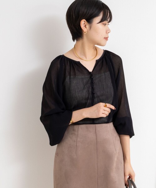NOLLEY’S Sophi（ノーリーズソフィ）の「ウォッシャブル楊柳ギャザーブラウス（シャツ/ブラウス・レディース・グレイッシュブルー/ブラック/グレイッシュベージュ・38）」の10枚目の写真