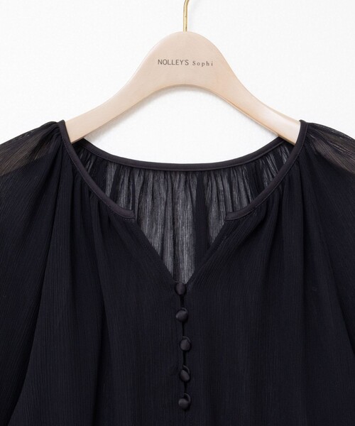 NOLLEY’S Sophi（ノーリーズソフィ）の「ウォッシャブル楊柳ギャザーブラウス（シャツ/ブラウス・レディース・グレイッシュブルー/ブラック/グレイッシュベージュ・38）」の20枚目の写真