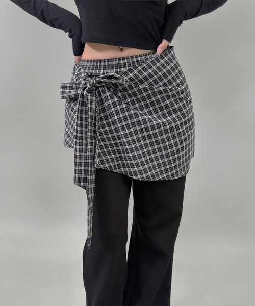 FOLLOWIN(フォロウィン)の「2way/チェックスカートレイヤーフレアパンツ(その他パンツ・レディース・グレー/ブラック・LARGE/MEDIUM/SMALL)」の7枚目の写真