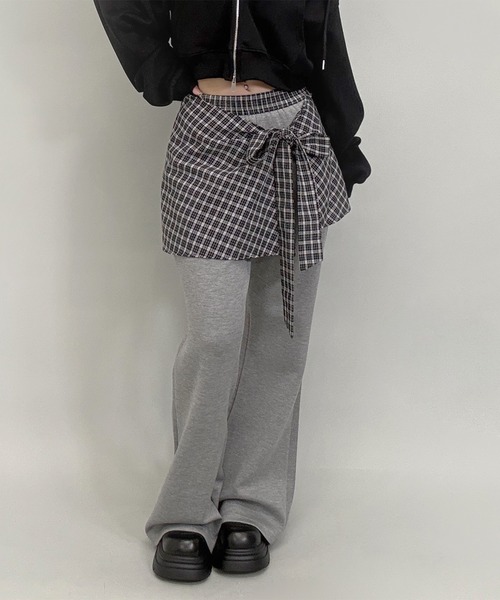 FOLLOWIN(フォロウィン)の「2way/チェックスカートレイヤーフレアパンツ(その他パンツ・レディース・グレー/ブラック・LARGE/MEDIUM/SMALL)」の22枚目の写真