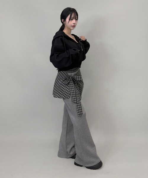 FOLLOWIN(フォロウィン)の「2way/チェックスカートレイヤーフレアパンツ(その他パンツ・レディース・グレー/ブラック・LARGE/MEDIUM/SMALL)」の17枚目の写真