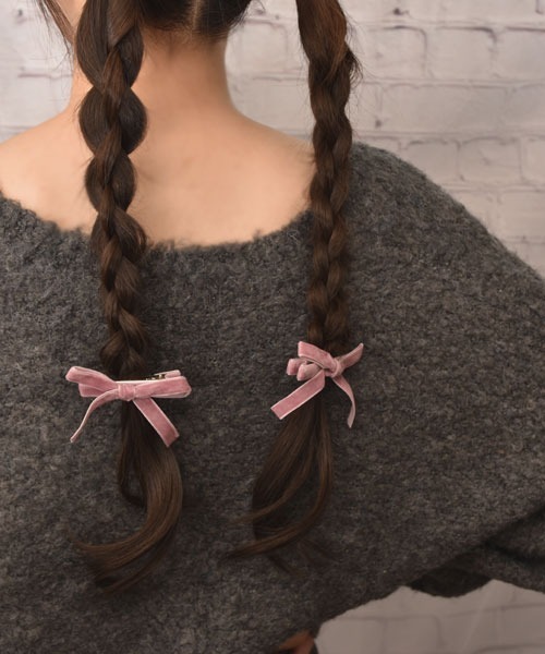 VIBGYOR Women(ヴィブジョー ウィメン)の「【float】カラフル ベロア リボン ヘアクリップ【2個セット】(バレッタ/ヘアクリップ・レディース・ブラック/ダークグリーン/マスタード/スモークピンク/ワインレッド・FREE)」の12枚目の写真