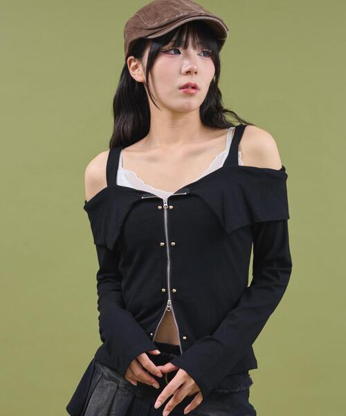 dispark（ディスパーク）の「DISPARK/【25年秋冬新作】オフショルスタッズデザイントップ（Tシャツ/カットソー・レディース・ブラック/ブラウン・FREE）」の2枚目の写真