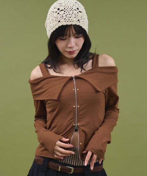 dispark（ディスパーク）の「DISPARK/【25年秋冬新作】オフショルスタッズデザイントップ（Tシャツ/カットソー・レディース・ブラック/ブラウン・FREE）」の6枚目の写真