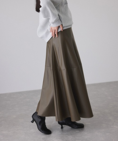 ADAM ET ROPE'（アダムエロペ）の「シンセティックレザーフレアスカート（スカート・レディース・ブラック/ブラウン系その他2・38/36）」の11枚目の写真