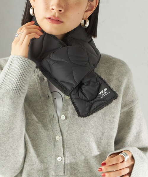 TAION（タイオン）の「【SHIPS別注】TAION:〈手洗い可能〉細幅 リバー ダウン マフラー（マフラー・レディース・ライトグレー/ブラウン/ブラック/ライトブルー・ONE SIZE）」の2枚目の写真