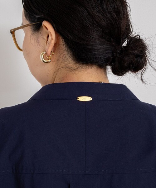 NOLLEY’S Sophi（ノーリーズソフィ）の「ウォッシャブルタイプライターVネック2WAYシャツ（シャツ/ブラウス・レディース・ネイビー/ホワイト/ブルー系その他3・38）」の18枚目の写真