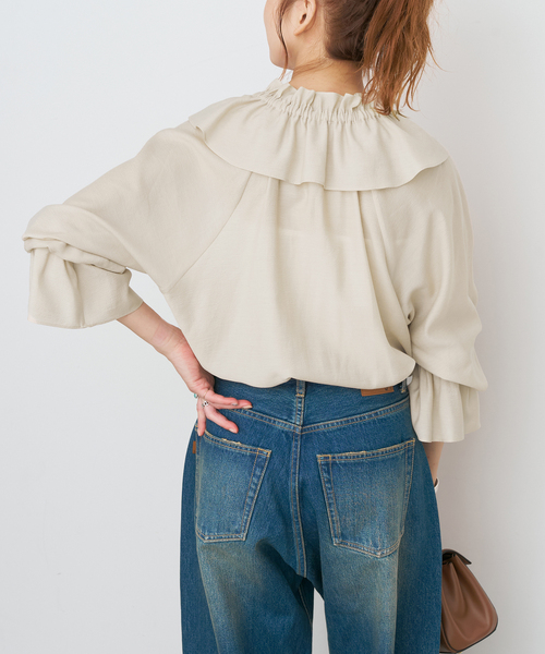 Spick & Span（スピックアンドスパン）の「ポリアセテートラッフルカラーブラウス（シャツ/ブラウス・レディース・ベージュ/ブラウン/ブラック・FREE）」の21枚目の写真