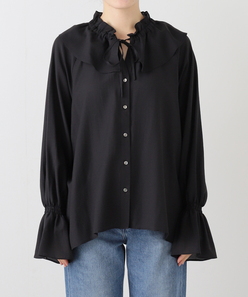 Spick & Span（スピックアンドスパン）の「ポリアセテートラッフルカラーブラウス（シャツ/ブラウス・レディース・ベージュ/ブラウン/ブラック・FREE）」の4枚目の写真