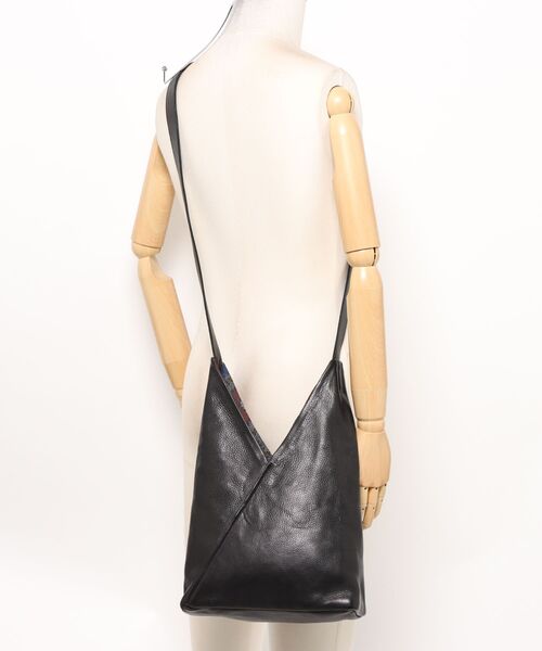 SH HA RI（シュハリ）の「【SH HA RI】SH HA RI Leather Shoulder Bag（ショルダーバッグ・レディース・ブラック・FREE）」の5枚目の写真