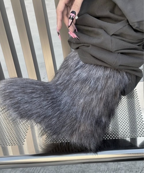 Never mind the XU / Chikashitsu+（ネバーマインド ザ エックスユー / チカシツプラス）の「【nmtc+】fur short boots / 【エヌエムティーシープラス】ファーショートブーツ（ブーツ・メンズ・グレー/ブラック・S/M/L）」の8枚目の写真