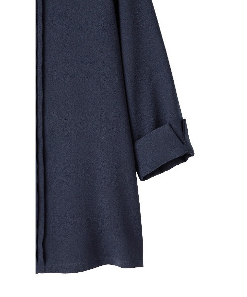 AOYAMA(アオヤマ)の「一枚で上品見え!WEB限定フロントピンタックブラウス(シャツ/ブラウス・レディース・ネイビー/ベージュ/ホワイト/ブラウン・S/M/L)」の14枚目の写真