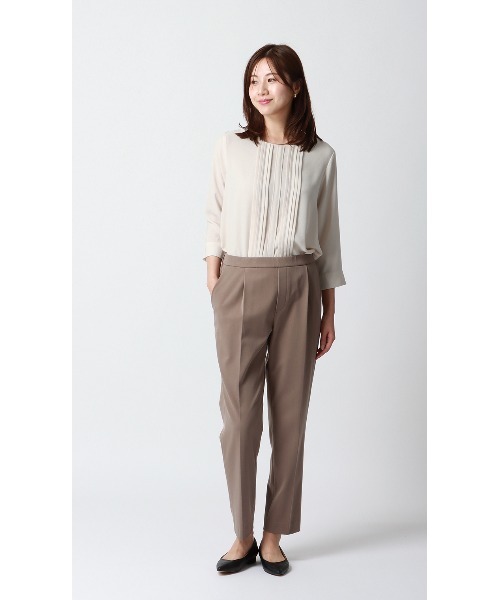 AOYAMA(アオヤマ)の「一枚で上品見え!WEB限定フロントピンタックブラウス(シャツ/ブラウス・レディース・ネイビー/ベージュ/ホワイト/ブラウン・S/M/L)」の19枚目の写真