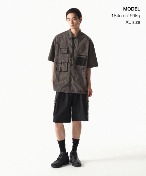 MUSINSA STANDARD（ムシンサスタンダード）の「[シティレジャー] CNオーバーサイズマルチポケット半袖シャツ [マッドグレー]（シャツ/ブラウス・メンズ・その他・XX-LARGE/SMALL/MEDIUM/LARGE/X-LARGE）」の2枚目の写真