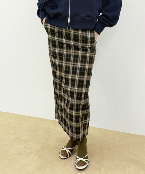 Check H-Line Skirt (Black)