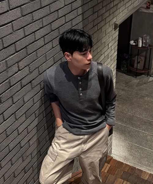 SLOWACID（スローアシッド）の「カーブドワッフルヘンリーネック[チャコール]（Tシャツ/カットソー・レディース・その他・MEDIUM/LARGE）」の8枚目の写真