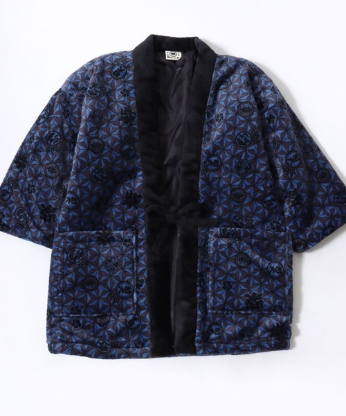 和んこ堂（ワンコドウ）の「和んこ堂 ふわもこボアフリース半纏/ちゃんちゃんこ/ワンポイント刺繍/和柄（ガウン/バスローブ・メンズ・チャコールグレー/ブラック/ブラウン/ネイビー系1/ネイビー系2/ネイビー系3・M-L）」の4枚目の写真