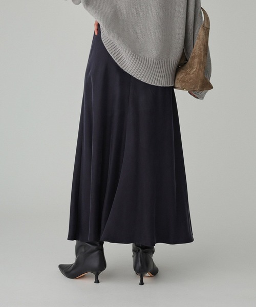 BABYLONE(バビロン)の「キュプラバイヤススカート(スカート・レディース・ネイビー/ブラウン/オフホワイト・38inch/36inch)」の3枚目の写真